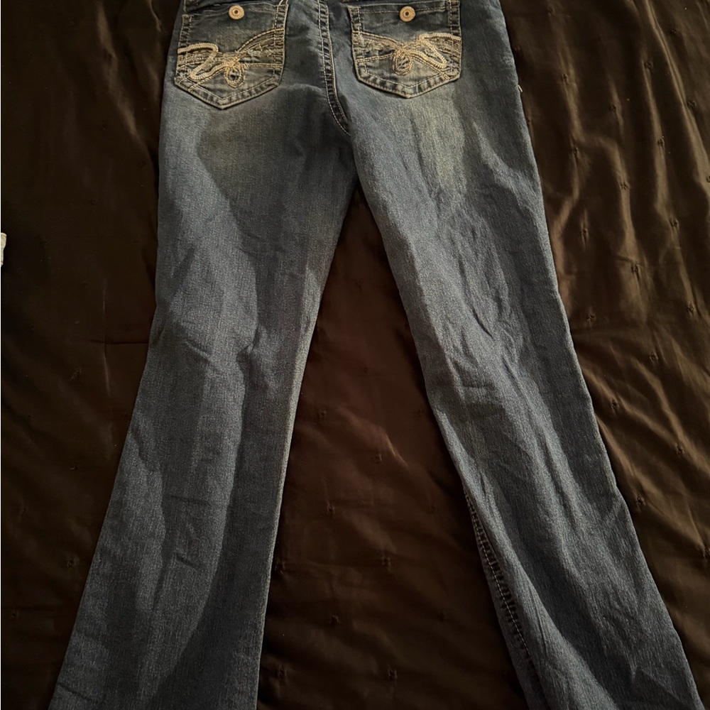 Wallflower Women's Medium Blue Embroidered Back-Pocket Flare Jeans